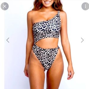 Skatie One-piece Swimsuit, Style: Nicole, Print: Calabasas, Size: M